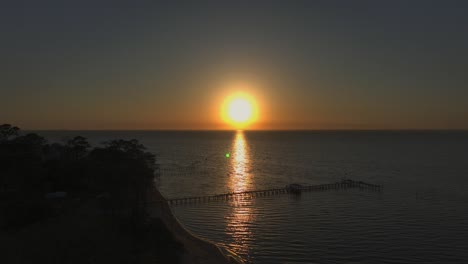 vista aérea del atardecer en fairhope, alabama