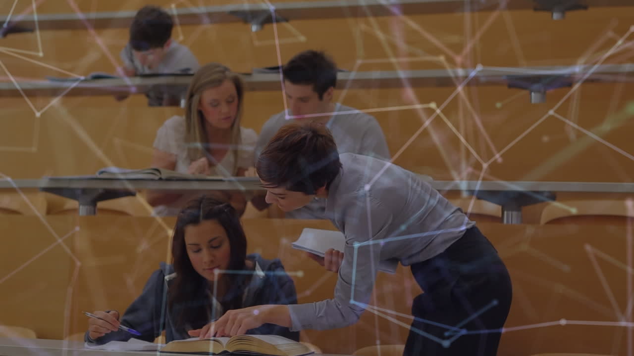 animación de formas sobre feliz maestra caucásica hablando con estudiantes diversos