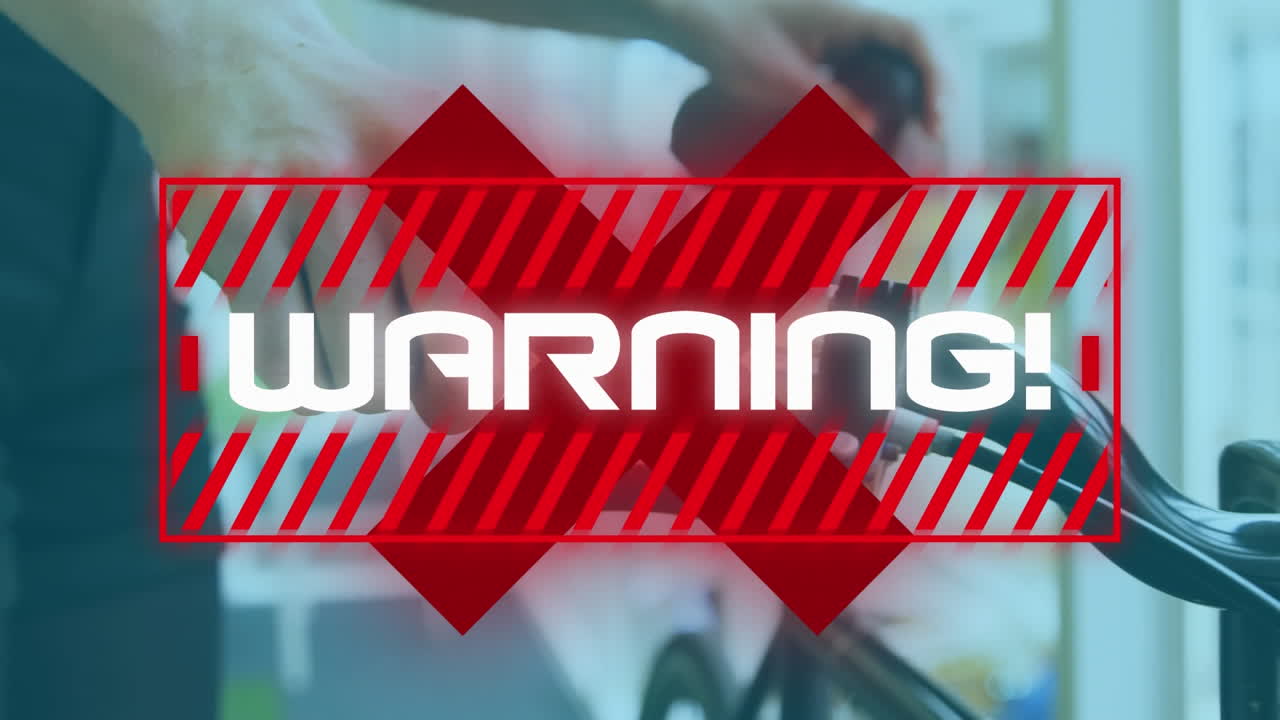 animación de texto de advertencia sobre mujer con bicicleta