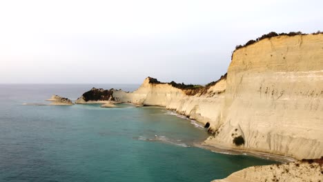 isla de corfú canal d'amour en el área de sidari, con el famoso canal d'amour