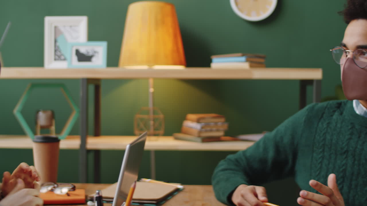 reunión de negocios o clase en línea