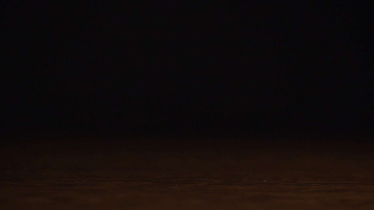 책상 위 에 있는 서류