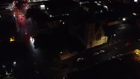 Toma-Nocturna-Con-Drones-De-La-Iglesia-Y-Sus-Alrededores.mp4