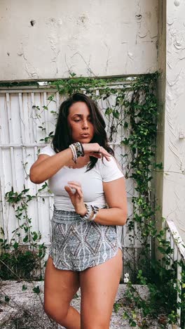 curvy woman posing in summer attire