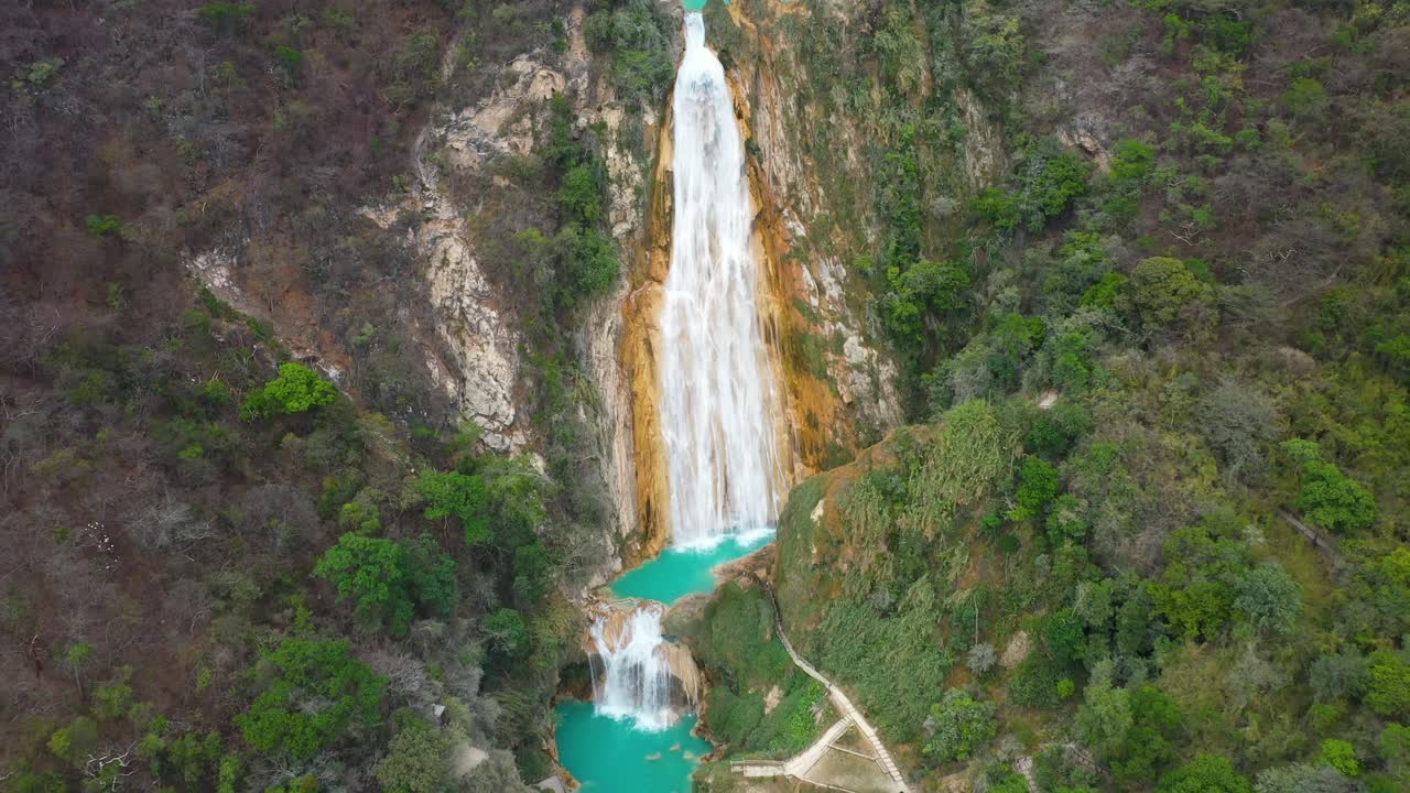 messico el chiflon cascate, cascata alta, rivelazione aerea 4k