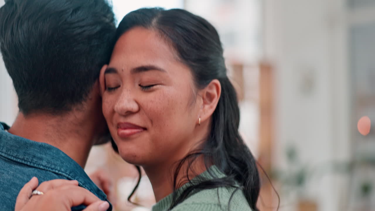 집, 춤과 사랑의 커플