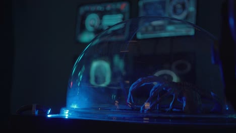 espécimen alienígena en la cúpula