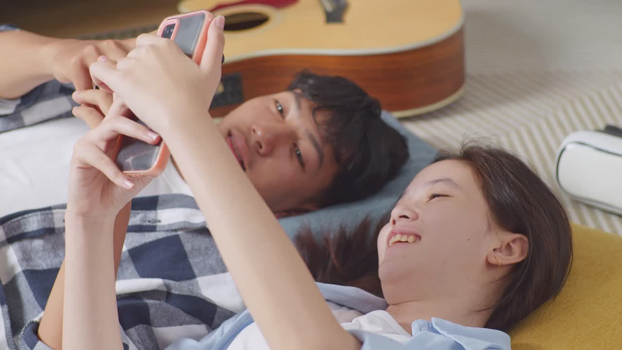 함께 즐기는 십대 부부