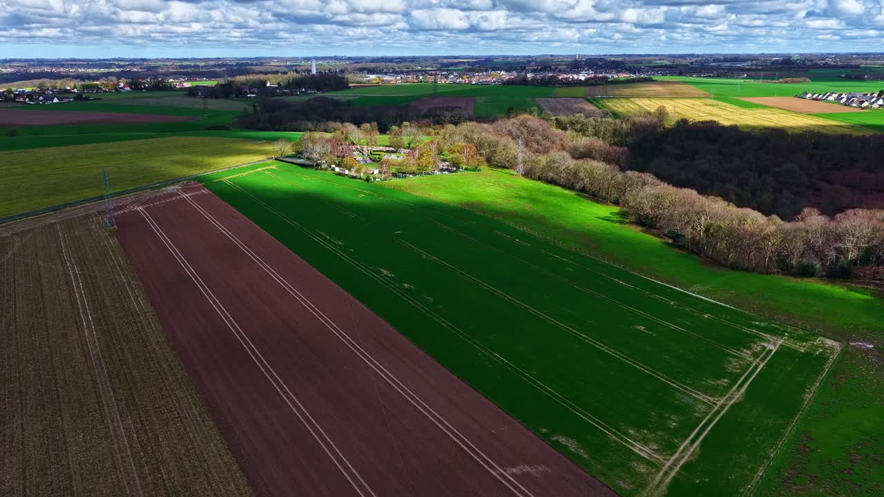 Panoramische Luftaufnahme der umliegenden Landschaften der Stadt Le Havre, Frankreich