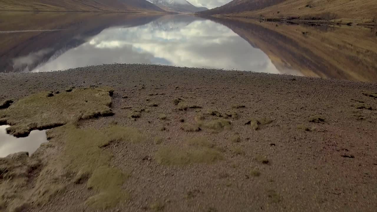 hermoso paisaje natural en las tierras altas de escocia