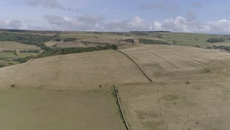 Antena-De-Seguimiento-Hacia-Adelante-De-La-Capilla-De-Santa-Catalina-En-El-Corazón-Del-Oeste-De-Dorset,-Cerca-De-La-Ciudad-De-Weymouth