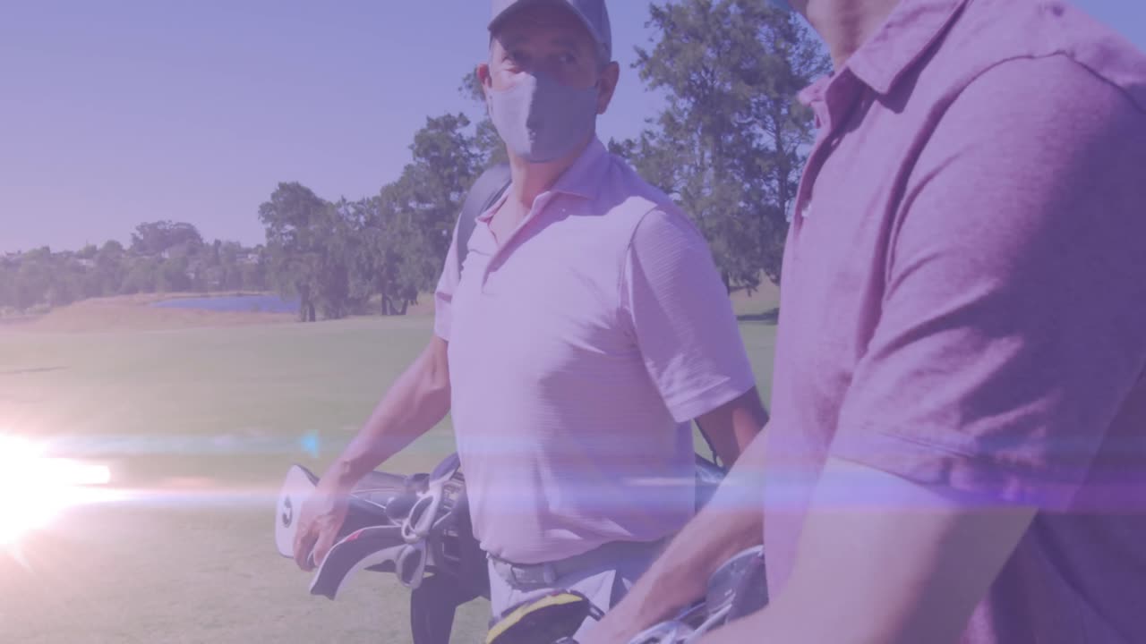 골프 코스에서 코카시안 남성 골프 선수들을 가로지르는 빛의 길의 애니메이션