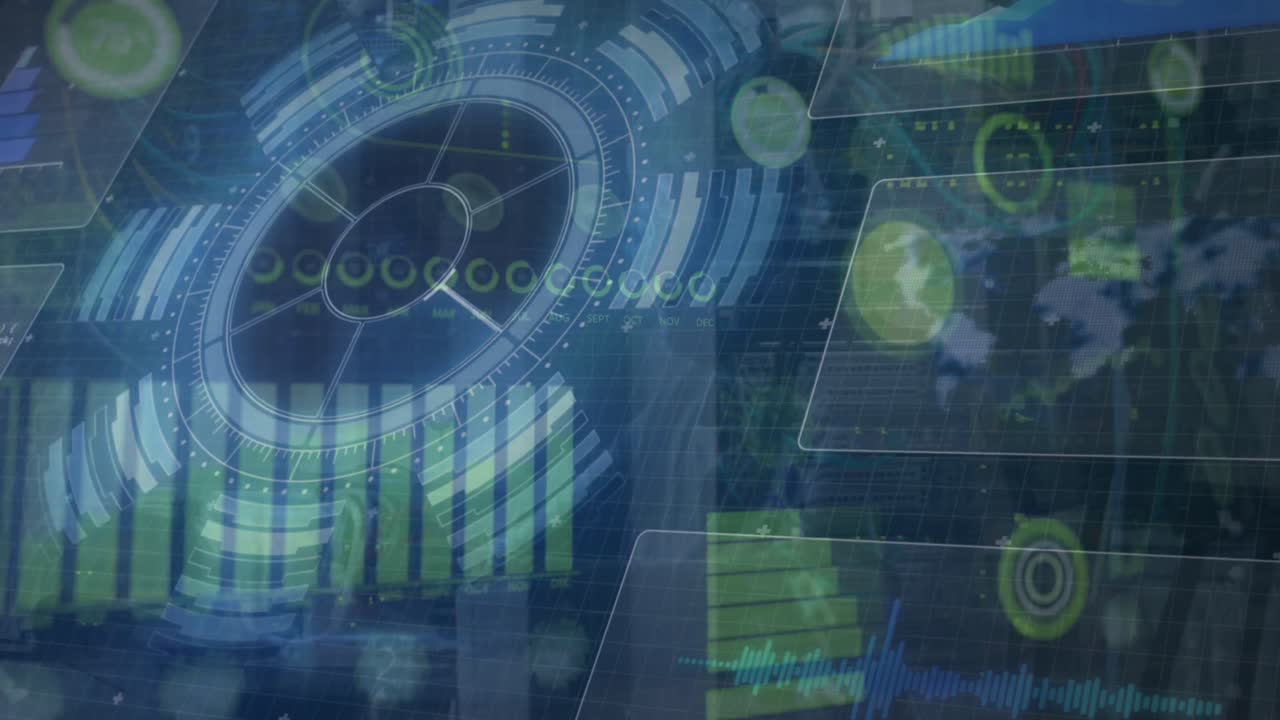 animación del procesamiento de datos en pantalla digital, advertencia de virus y servidores