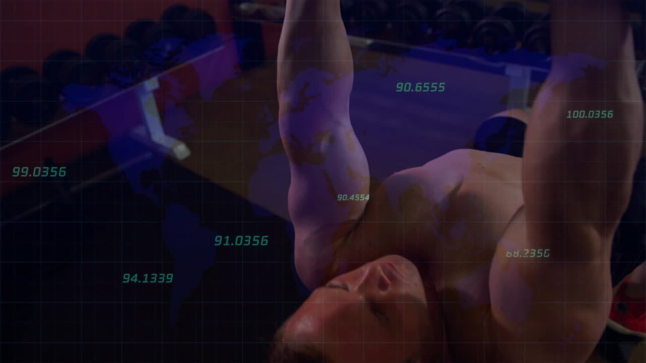 Uomo che afferra i manubri ed esegue distensioni su panca costanti con specchio per il fitness
