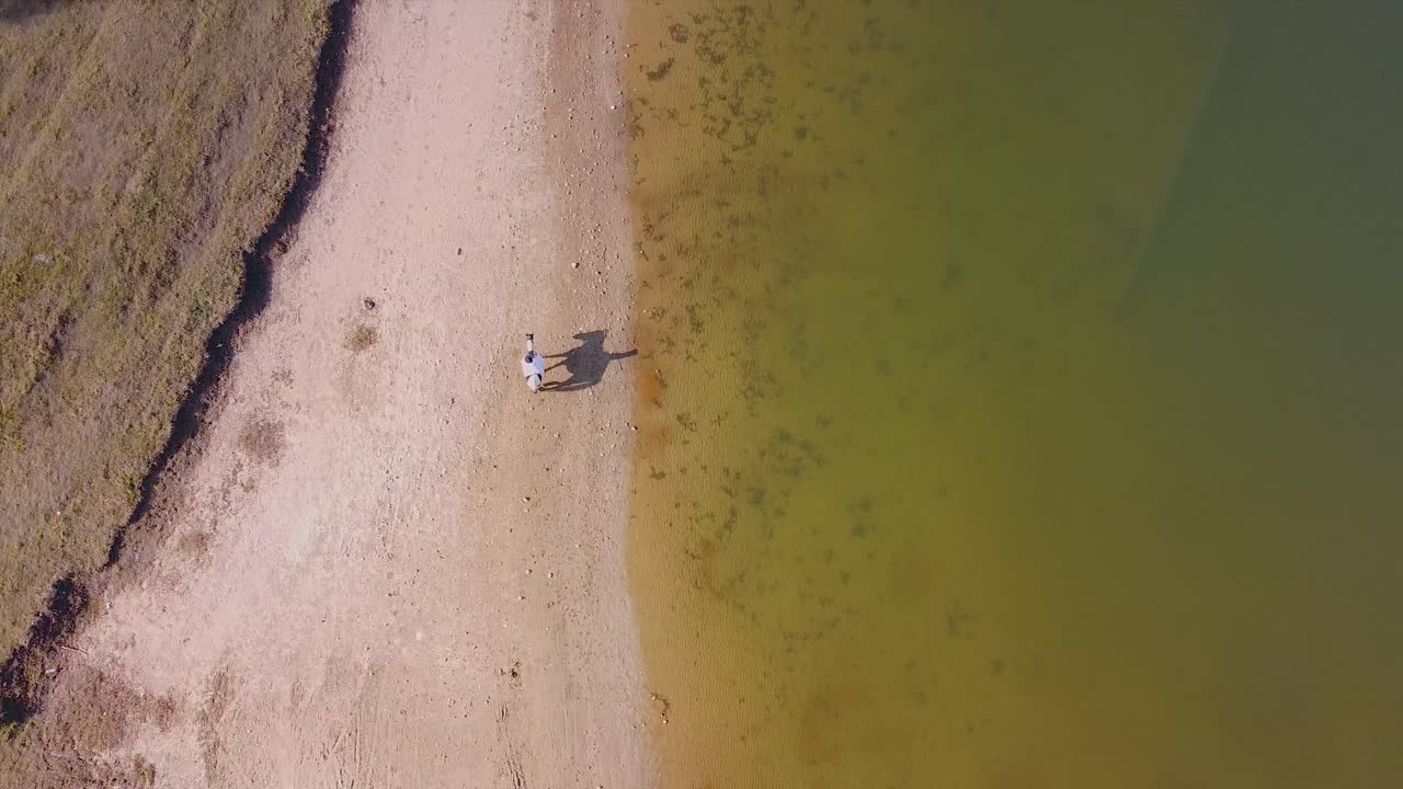 모래사장에서 승마