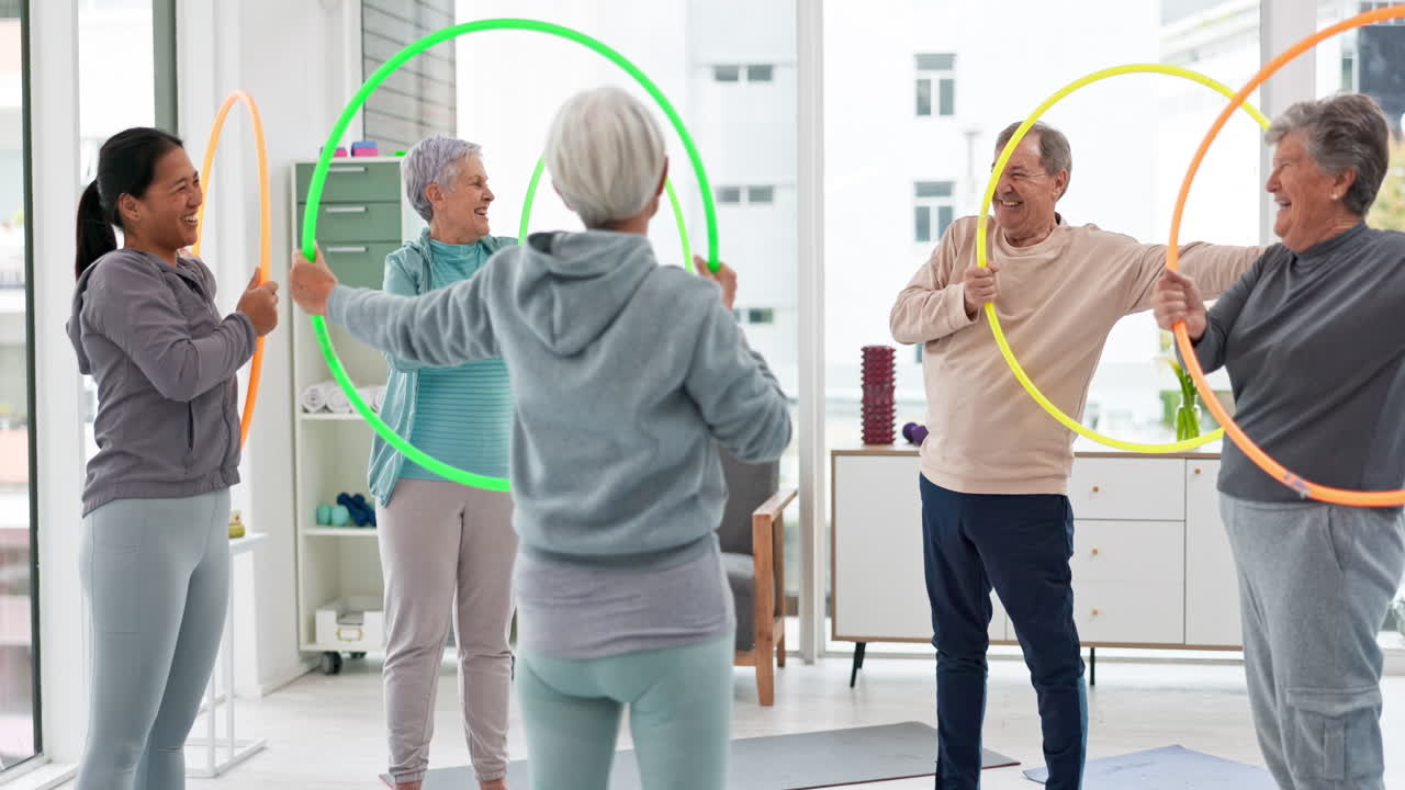 피트니스, 고령자 및  ⁇ 라 후프를 가진 사람들
