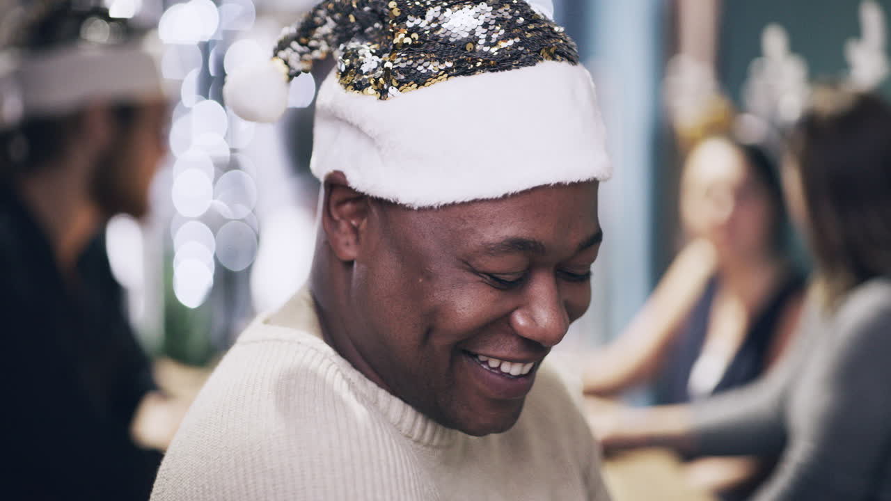 únete a nosotros en un poco de alegría