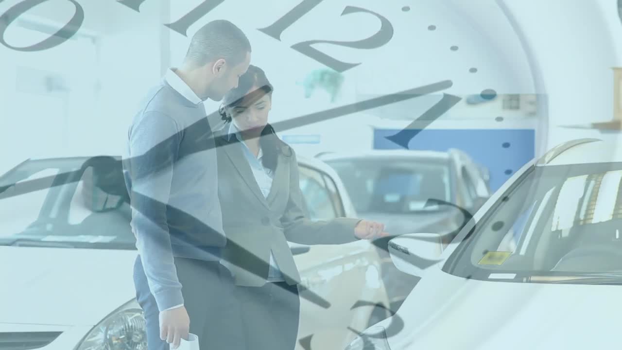 시계 가 뛰고 있는 백인 부부 가 차  ⁇  에 서서 이야기 하는 애니메이션