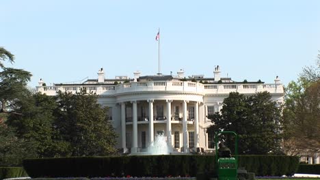 a longshot of the beautiful white house in washington dc