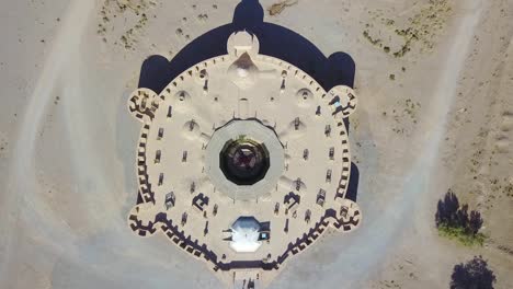 The-only-one-Safavid-era-circle-mud-brick-carvanserai-roadside-inn-fortress-castle-with-tower-and-gate-in-Yazd-Province-in-Iran