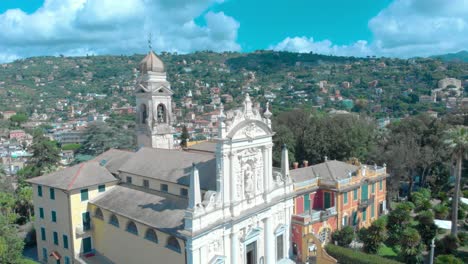 drone de iglesia y jardín en santa margherita ligure portofino, italia