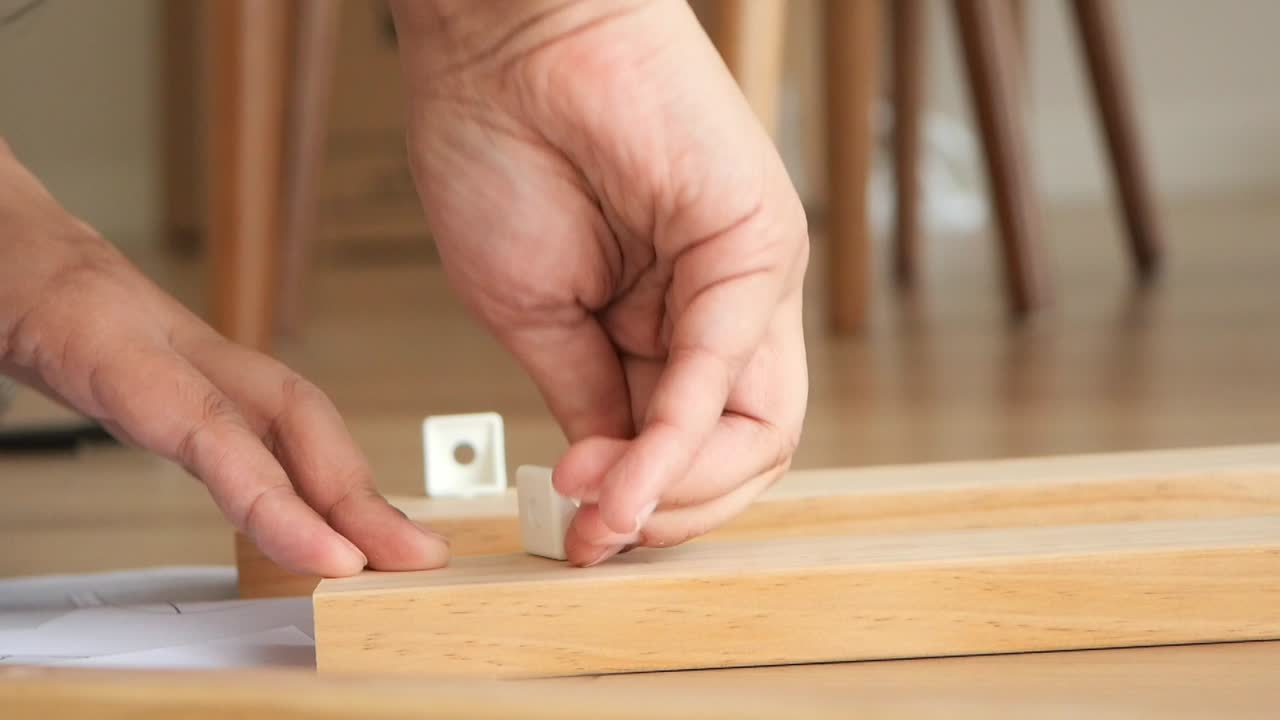 ensamblaje de muebles de madera