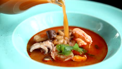 tom yum soup