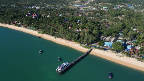 pralarn pier is a connecting port with high-speed ferries and water taxis taking travelers to and from koh samui and koh tao islands in the gulf of thailand, southeast asia