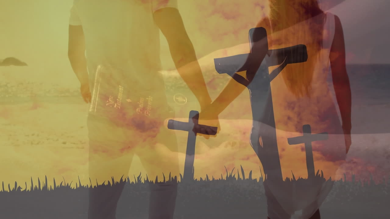 예수 십자가 동상, 구름이 가득한 하늘, 손을 잡고 해변을 고 있는 백인 부부