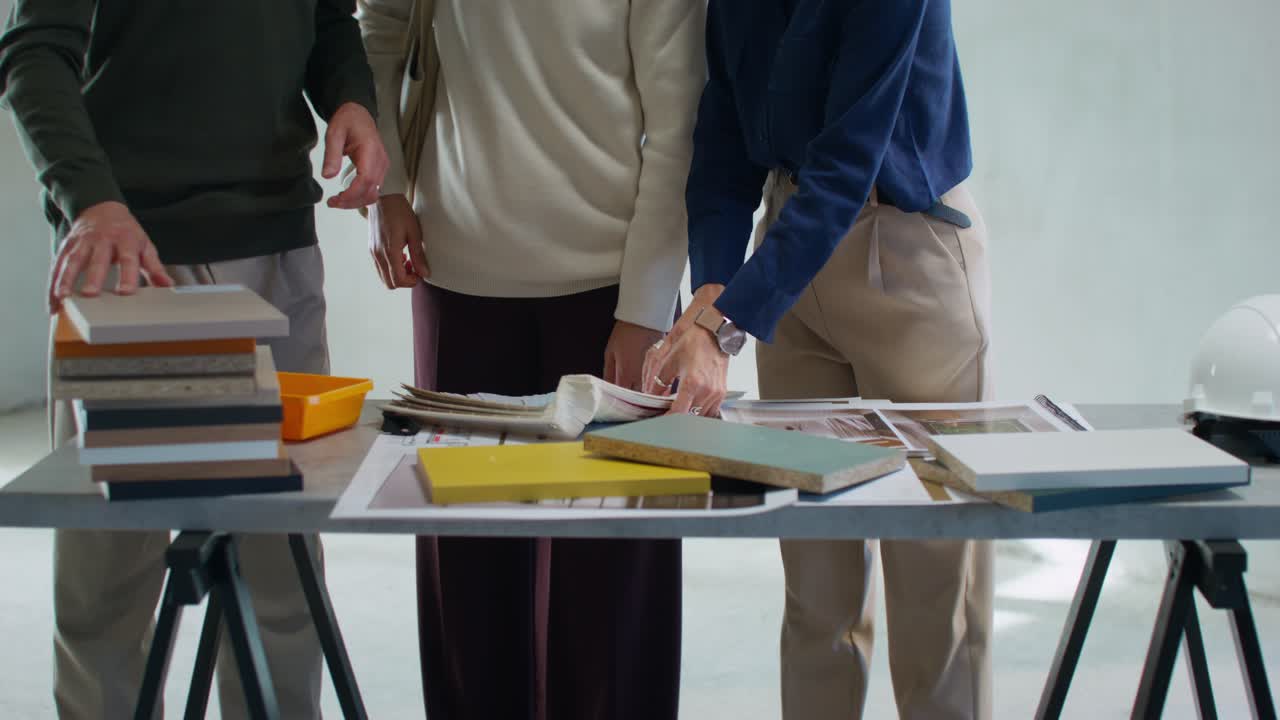 reunión de consulta de diseño de interiores