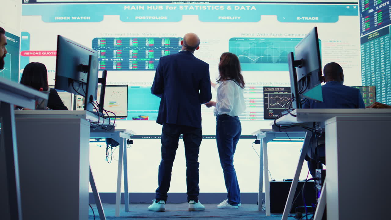 previsiones de afiliados que deciden una nueva dirección para mejorar la eficiencia empresarial