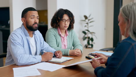 couple, discussion and documents