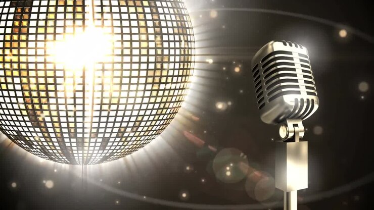 Microfono e palla da discoteca