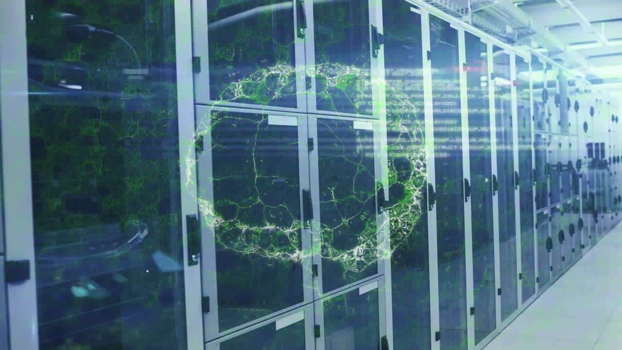 인간 뇌 아이콘의 애니메이션 회전과 컴퓨터 서버 방에 대한 데이터 처리