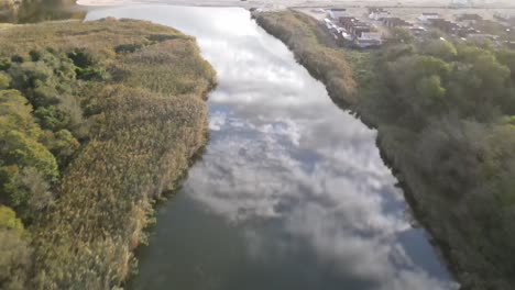 delta del río cielo nube 1