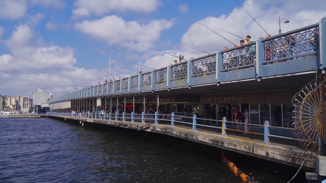 바다  ⁇ 에서  ⁇ 시를 하는 사람들.