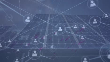 animazione della rete di connessioni su pannelli solari