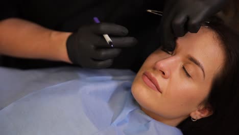 eyebrow threading procedure