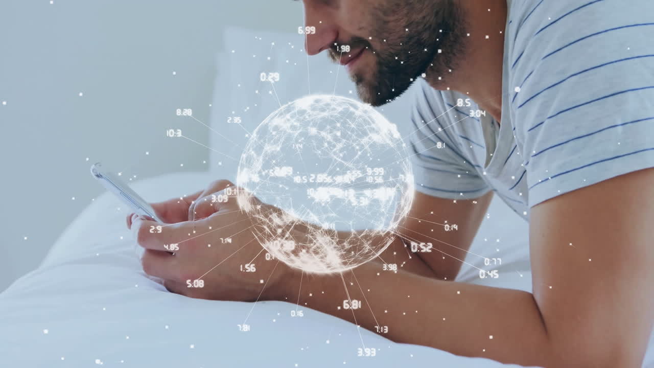 usando teléfono inteligente en la cama, hombre con animación de datos de red global sobre él