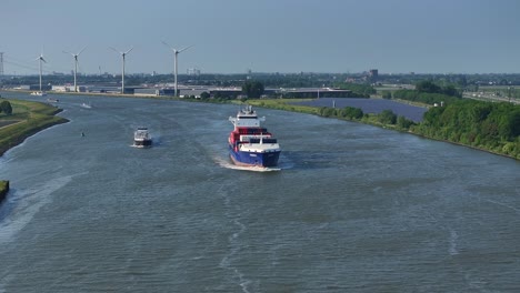 Container-ship-arrival:-journey-through-Dordtse-Kil-in-Gravendeel