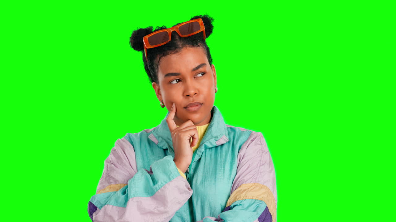 moda, pensamiento e idea con la mujer en verde