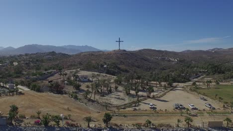 toma aérea de la marina y la cruz de san josé del cabo, baja california sur