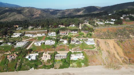 mansiones que bordean las costas de chile