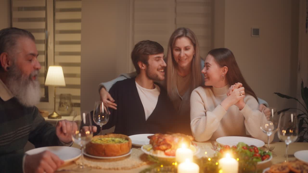 celebración de la cena familiar