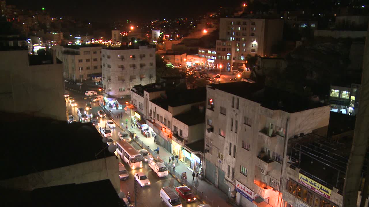 요르단 암만 시내의 야간 시간 경과