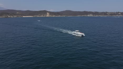 a yacht in the ocean sied view