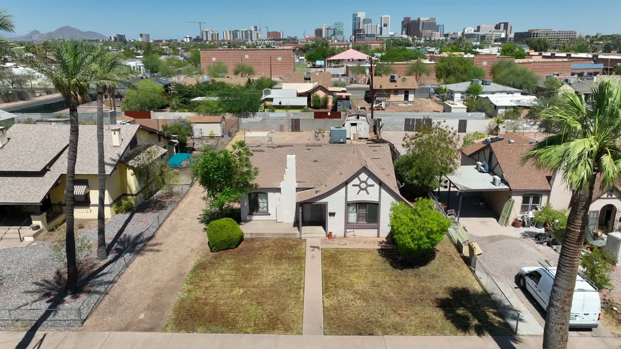 casa en el suburbio de la ciudad de phoenix, az