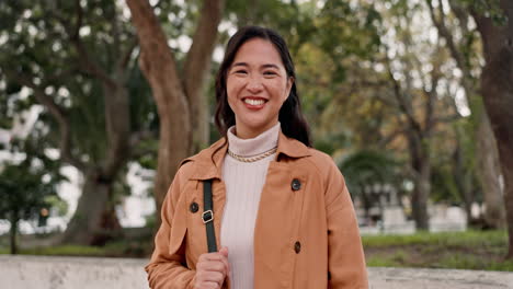 Face,-happy-and-business-woman-in-city