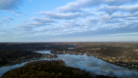 Beautiful-Missouri-Landscape-of-the-Lake-of-the-Ozarks,-Aerial-View