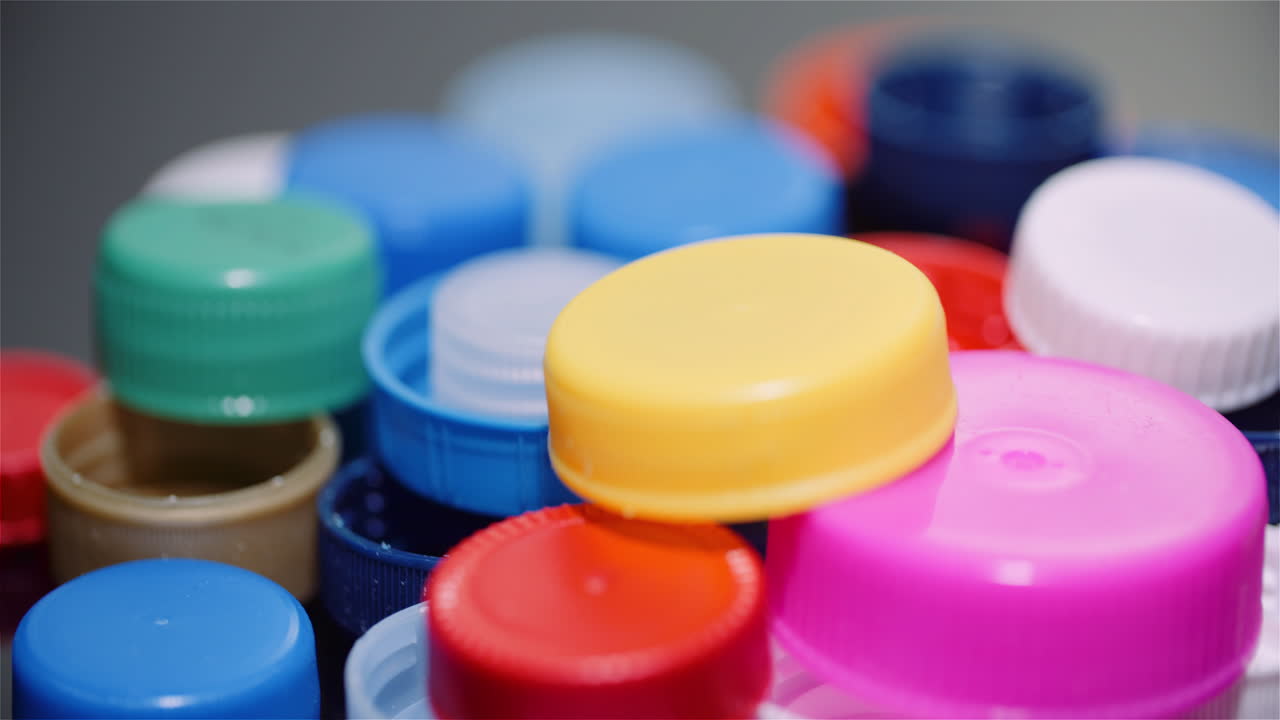 algumas tampas de garrafa de plástico indústria de reciclagem de processamento de plástico 1